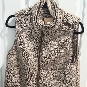 THREAD + Supply Fleece Fuzzy Vest Size Large